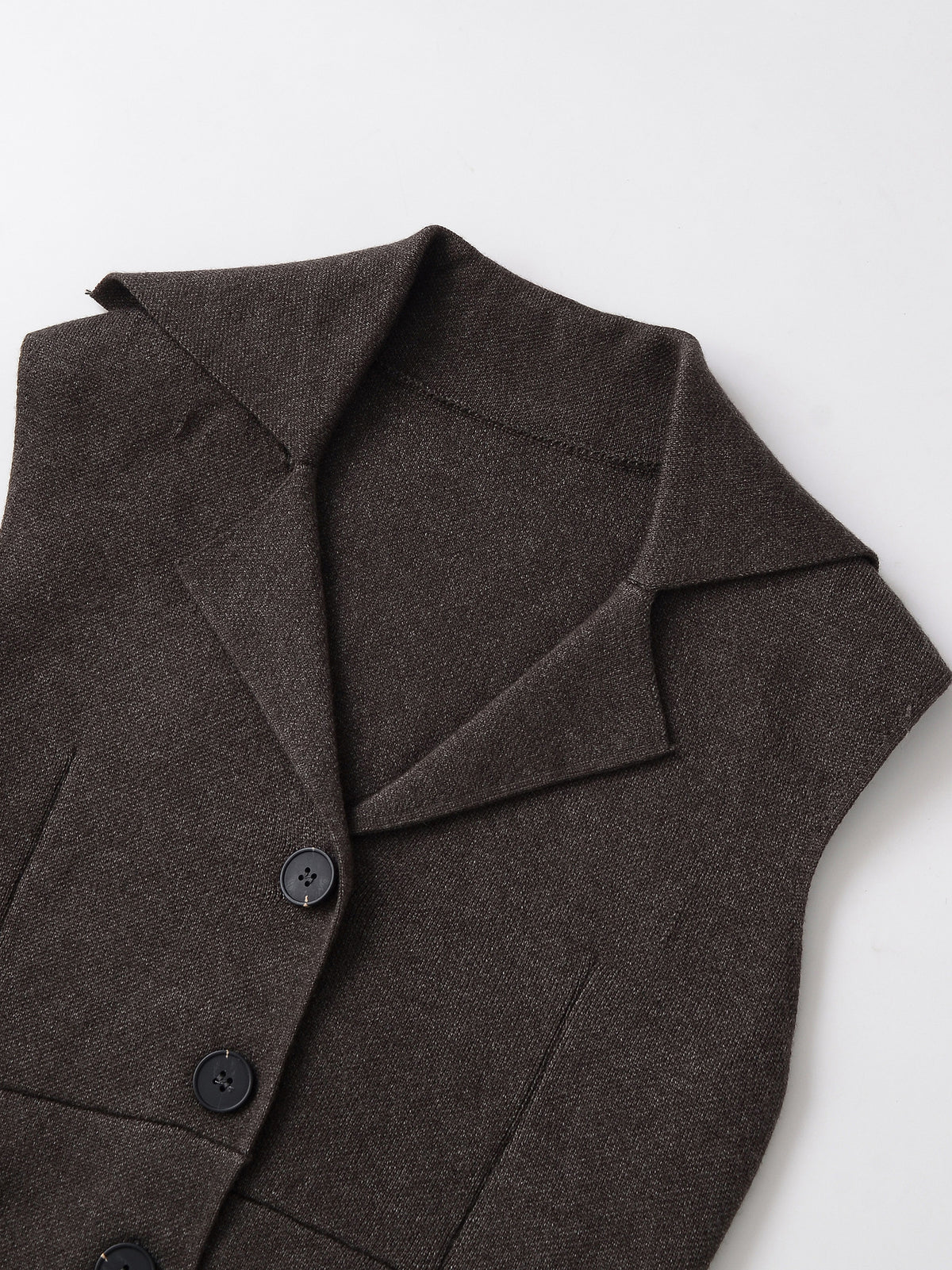 Lapel Knit Waistcoat, collar detail